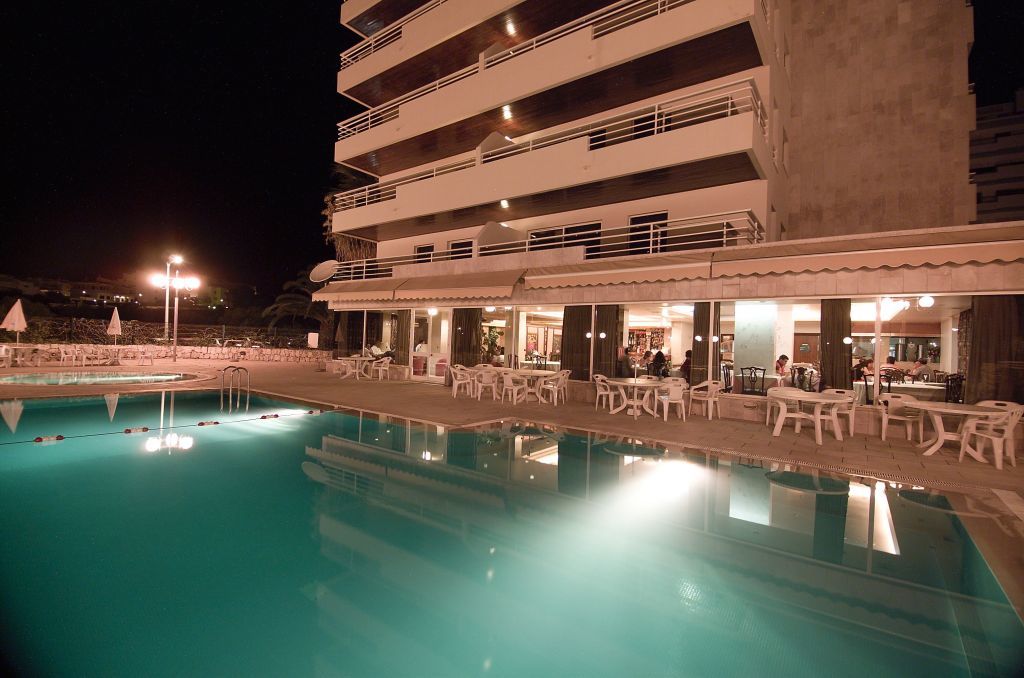 Interpass Vau Hotel Apartamentos Portimão Eksteriør billede